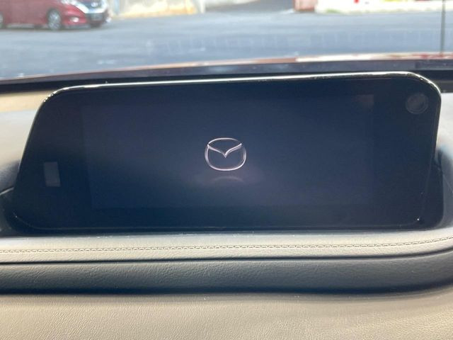 �y�����i�r�z�l�C�̏����i�r�𑕔����Ă���܂��B�i�r�̎g���₷���͂������A�I�[�f�B�I�@�\���[��!�L�����v�◷�s�͂������A�ʋ΂┃�����ȂǕ��i�̃h���C�u���y�����Ȃ�͂���