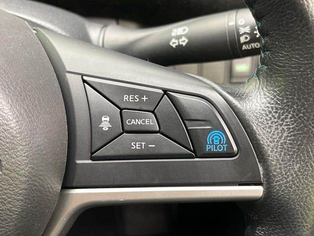 �y�v���p�C���b�g�z�������H�ł̒��������s���y��!!�a�؎��Ə��񑖍s�̃V�[���ŁA�A�N�Z���E�u���[�L�E�X�e�A�����O�������Ő��䂵�A�������^�]�̕��S���y�����Ă���܂���