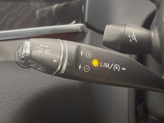 ���f�B�X�g���j�b�N�v���X:�s�s�A�x�O�A�������H�Ȃǂ̑��s���ɁA�X�e���I�}���`�p�[�p�X�J�����ƃ��[�_�[�Z���T�[�ɂ��A�O���Ԃ�F�����đ��x�ɉ������Ԋԋ������ێ����鎟����̃N���R��!