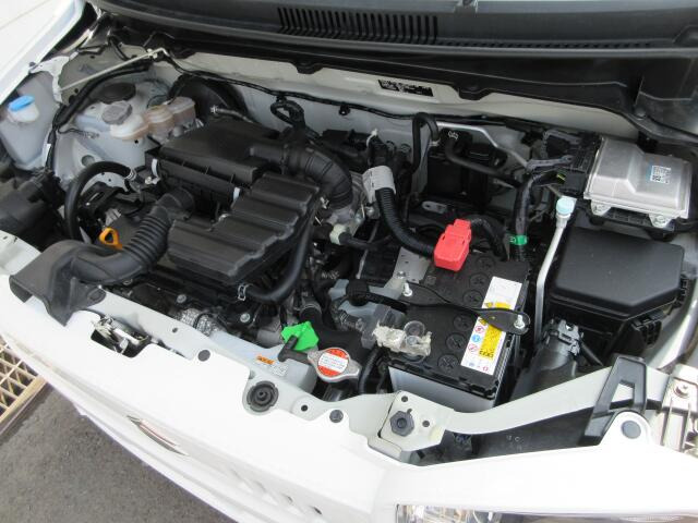 �G���W�����[���͂��ꂢ�ł���B�@�֋@�\�n���ǍD�ł��B�[�ԑO�ɓ_���������s���܂��B�G���W���I�C���E�I�C���t�B���^�[�E�G�A�R���t�B���^�[�E���C�p�[�S���͕K�������v���܂�(�G�A�R���t�B���^�[�́A�����Ԃ̂�)