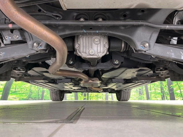 下回りがきれいなうちに、防錆加工の施工がオススメ。降雪地域はもちろん、沿岸部にお住いの方や、趣味でマリン・ウィンタースポーツをされる方にご好評いただいております。