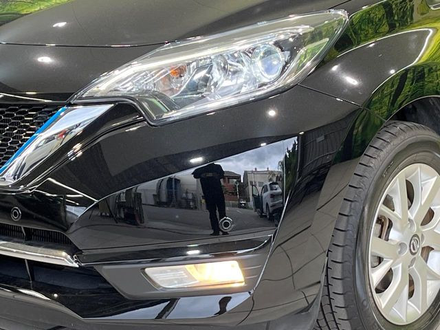 �yLED�w�b�h���C�g�z���V����ԑ��s�����ǍD�Ȏ��E���m�ۂ����S���ĉ^�]�ł��鍂�P�xLED�w�b�h���C�g�𑕔�!�_�����x�������A����d�͂��}�����Ă��܂��B