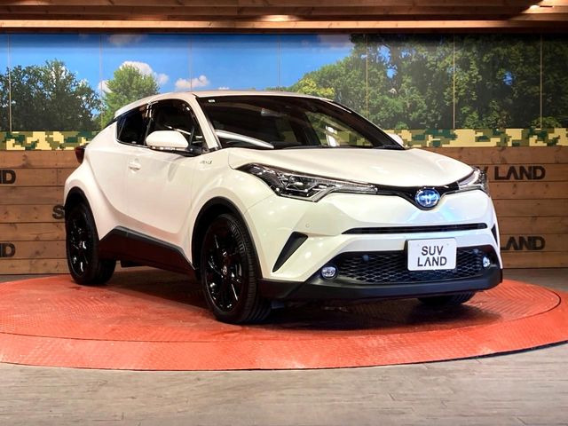 高透明度のガラス皮膜で撥水はもちろん、上質なツヤ・光沢を実現。紫外線や酸性雨から大切な愛車を保護し、色あせ・劣化を防止。「弾スプラッシュコート」、「弾プリミッサコート」からお選びいただけます。