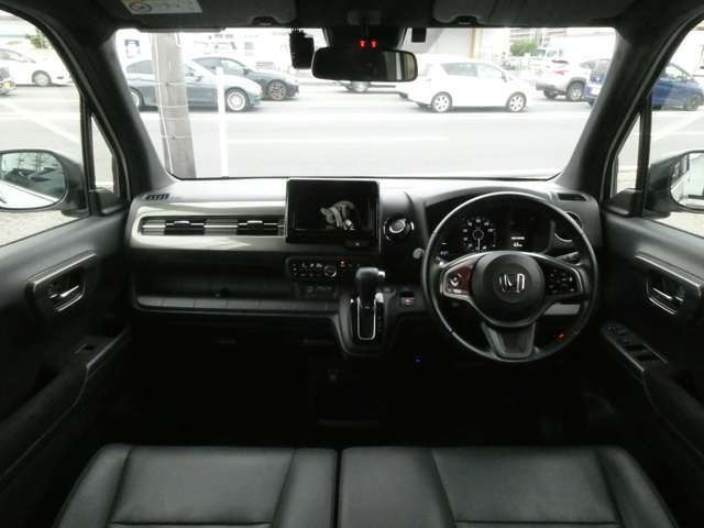 �i�����ꂽ�C���p�l����́A�X�^�C���b�V�������쐫�⎋�F���ɂ��D��A�O���̂��Ȃ��f�U�C���ɂȂ��Ă���܂�!