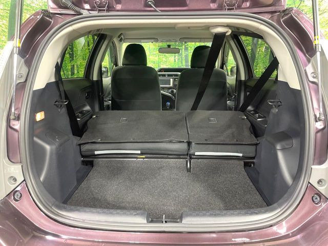 ���i�̂���������ʋ΁A���}���ɏ\���ȉ׎��X�y�[�X���m�ۂ��Ă���܂��B�Z�J���h�V�[�g��|���ƁA�傫�ȉו��̐ύڂ��\�ł���