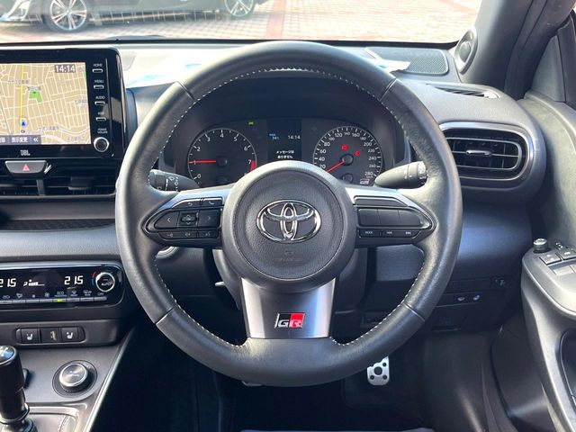 �y�����v�����X�e�A�����O�z�㎿�Ȋv���g�p���邱�ƂŁA��ɂ����������݂ƂĂ��^�]���₷���n���h���ł���