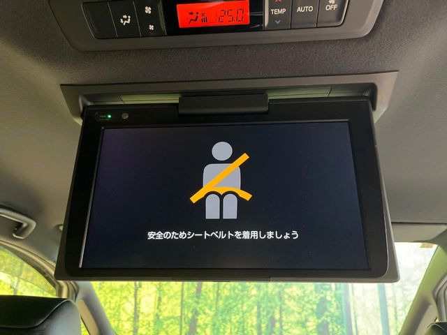 【フリップダウンモニター】家族や友人とお出かけする機会が多い方に大人気のフリップダウンモニター!大画面モニターで車内はエンタメ空間!退屈しがちな長距離ドライブも楽しい時間に変わります!