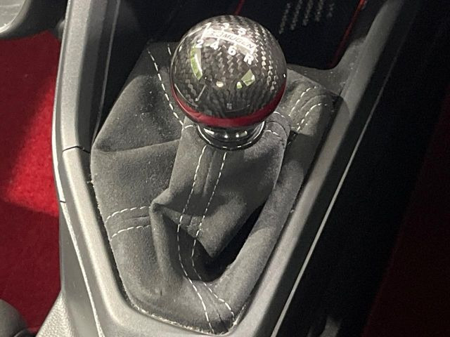 【フロア6速MT】走りの6速MT!!スポーティーな走行をお楽しみいただけます♪