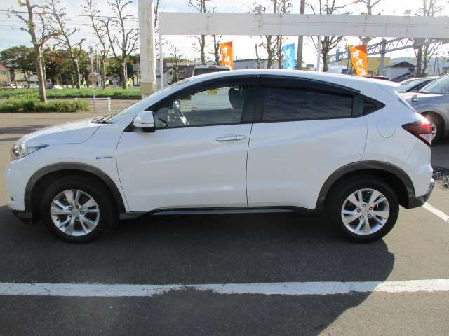 ヴェゼル1.5 ハイブリッド X 4WD
