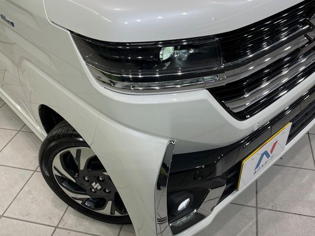 �yLED�w�b�h���C�g�z���V����ԑ��s�����ǍD�Ȏ��E���m�ۂ����S���ĉ^�]�ł��鍂�P�xLED�w�b�h���C�g�𑕔�!�_�����x�������A����d�͂��}�����Ă��܂��B