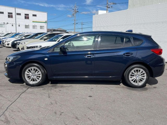 ☆全国のネクステージからお取り寄せが可能※!遠方の店舗に展示してあるクルマが気になる場合も、最寄りの店舗でご覧いただくことが可能です!是非私たちに要望をお聞かせください!※別途費用