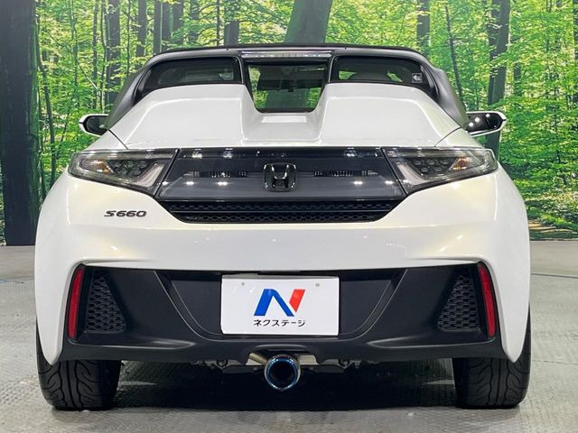 安心の最長10年・走行無制限保証(有償)をご用意。保証内容も充実はもちろん、無料点検&オイル交換や、年中無休の全国・24時間ロードサービスも付帯されておりますのでご安心下さい。