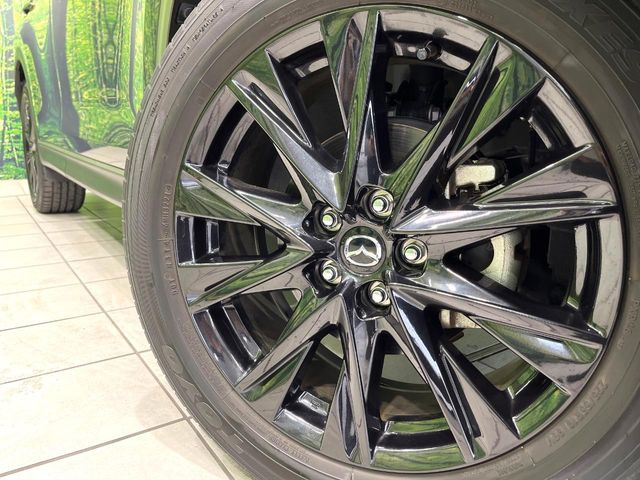 【純正○○インチアルミホイール】外観にマッチした純正アルミホイールを装着しております。各種社外アルミホイールや、スタッドレスタイヤも取扱いしております。是非ご相談ください♪