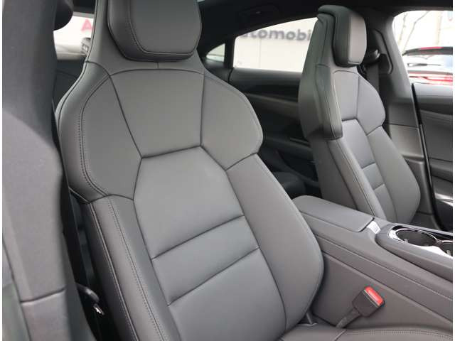 e-tron GT クワトロ4WD