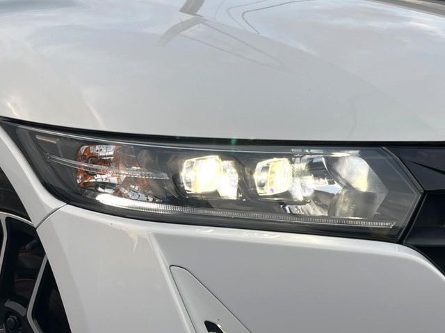 �yLED�w�b�h���C�g�z���V����ԑ��s�����ǍD�Ȏ��E���m�ۂ����S���ĉ^�]�ł��鍂�P�xLED�w�b�h���C�g�𑕔�!�_�����x�������A����d�͂��}�����Ă��܂��B