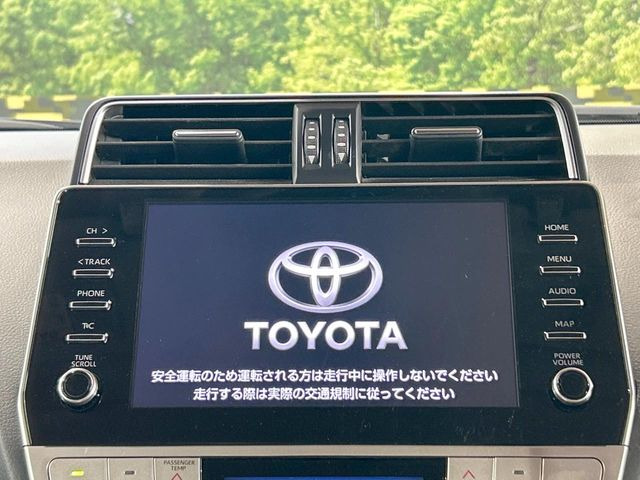 【ディスプレイオーディオ】視認性が高いディスプレイオーディオを装備♪操作性も良好で直感的なソース選択が可能です。