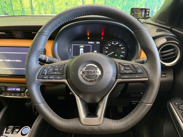 �y�����v�����X�e�A�����O�z�㎿�Ȋv���g�p���邱�ƂŁA��ɂ����������݂ƂĂ��^�]���₷���n���h���ł���