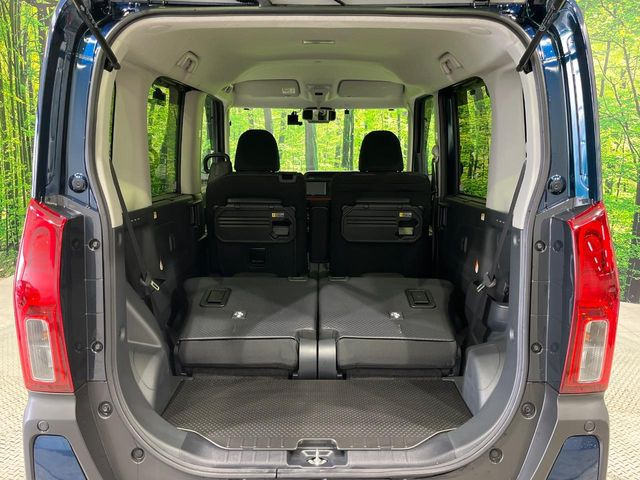 ���i�̂���������ʋ΁A���}���ɏ\���ȉ׎��X�y�[�X���m�ۂ��Ă���܂��B�Z�J���h�V�[�g��|���ƁA�傫�ȉו��̐ύڂ��\�ł���