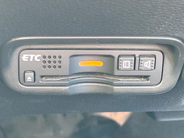 【ETC】高速道路の料金所をストレスなく通過!話題のスポットやサービスエリアに多い「スマートIC」利用時は必須のアイテムです。当店でセットアップを実施、ご納車当日からすぐにご利用いただけます!