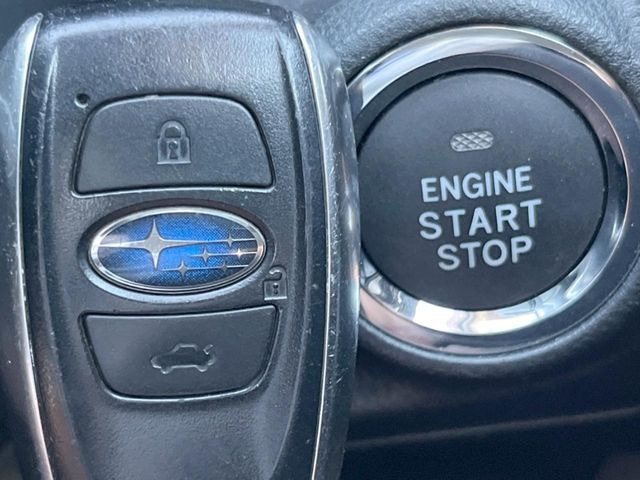 【アクセスキー&プッシュスタート】カバンやポケットに入れたままでもドアの施錠・解錠が可能なスマートキーを装備。エンジンのオン・オフ時もカギを取り出す必要が無く、ボタンをプッシュするだけでOK♪