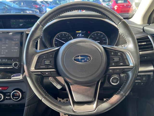 �y�����v�����X�e�A�����O�z�㎿�Ȋv���g�p���邱�ƂŁA��ɂ����������݂ƂĂ��^�]���₷���n���h���ł���