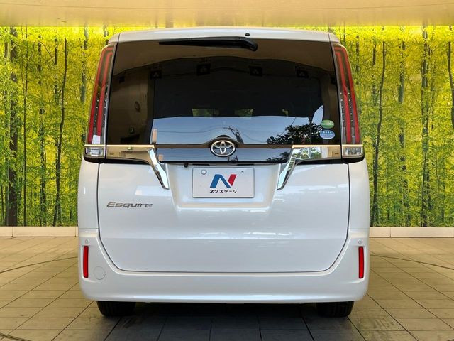 安心の最長10年・走行無制限保証(有償)をご用意。保証内容も充実はもちろん、無料点検&オイル交換や、年中無休の全国・24時間ロードサービスも付帯されておりますのでご安心下さい。