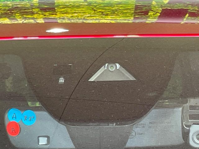 �y�X�}�[�g�u���[�L�T�|�[�g�z���s���ɑO���̎ԗ�����F�����A�Փ˂������Ȏ��͌x��ƃu���[�L�ŏՓˉ���Ɣ�Q�y�����A�V�X�g�B�����S�Ƀh���C�u�����y���݂��������܂��B