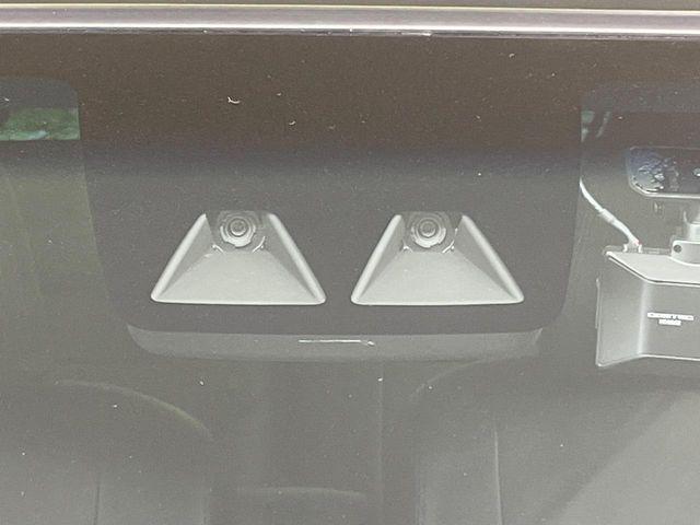 �y�X�}�[�g�A�V�X�g3�z���s���ɑO���̎ԗ�����F�����A�Փ˂������Ȏ��͌x��ƃu���[�L�ŏՓˉ���Ɣ�Q�y�����A�V�X�g�B�����S�Ƀh���C�u�����y���݂��������܂��B