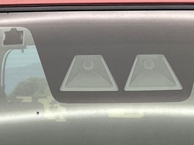 �y�X�}�[�g�A�V�X�g�z���s���ɑO���̎ԗ�����F�����A�Փ˂������Ȏ��͌x��ƃu���[�L�ŏՓˉ���Ɣ�Q�y�����A�V�X�g�B�����S�Ƀh���C�u�����y���݂��������܂��B