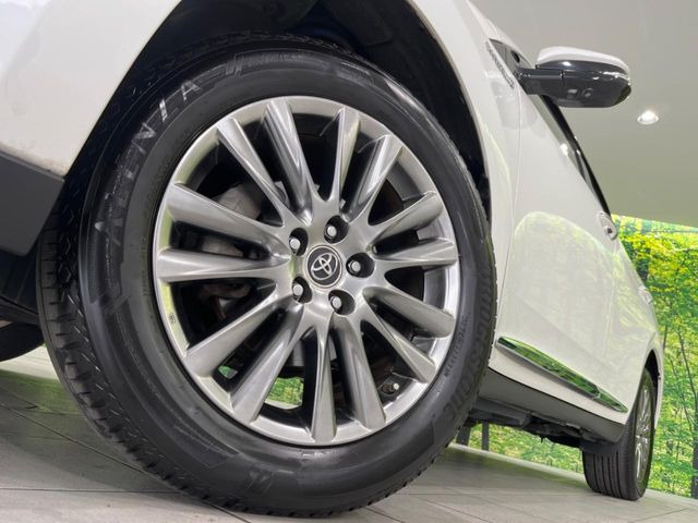 �y����18�C���`�A���~�z�C�[���z�O�ςɃ}�b�`���������A���~�z�C�[���𑕒����Ă���܂��B�e��ЊO�A���~�z�C�[����A�X�^�b�h���X�^�C�����戵�����Ă���܂��B���񂲑��k����������