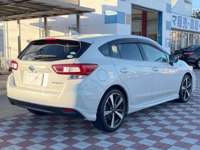 ☆全国のネクステージからお取り寄せが可能※!遠方の店舗に展示してあるクルマが気になる場合も、最寄りの店舗でご覧いただくことが可能です!是非私たちに要望をお聞かせください!※別途費用