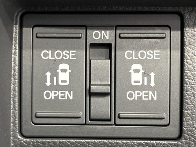 �y�����p���[�X���C�h�h�A�z�X�}�[�g�L�[��^�]�Ȃ̃X�C�b�`�Ō�ȗ����X���C�h�h�A�̊J���\���d��������͂����ăh�A���J����K�v�������A�����Ȃ��q�l�ł��ȒP�ɊJ���߂ł����K�ł���