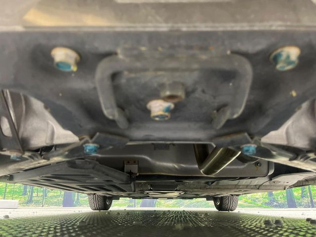 下回りがきれいなうちに、防錆加工の施工がオススメ。降雪地域はもちろん、沿岸部にお住いの方や、趣味でマリン・ウィンタースポーツをされる方にご好評いただいております。