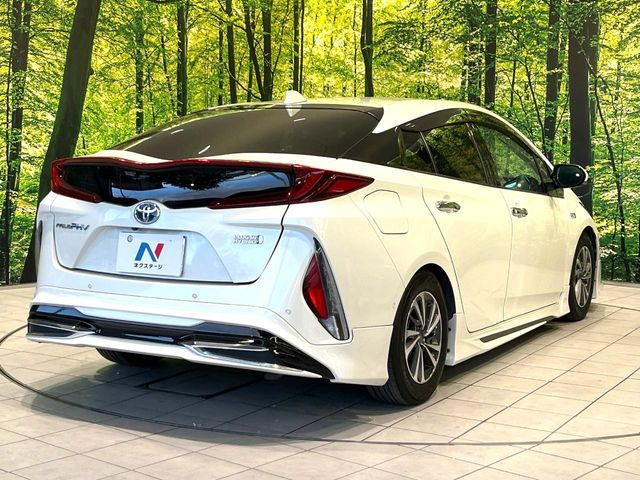 ☆全国のネクステージからお取り寄せが可能※!遠方の店舗に展示してあるクルマが気になる場合も、最寄りの店舗でご覧いただくことが可能です!是非私たちに要望をお聞かせください!※別途費用