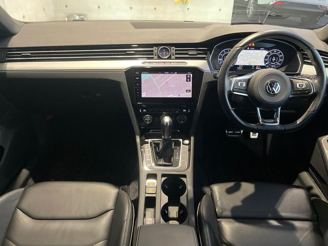 輸入車グループ総在庫数約2,000台!全国の系列店からメーカー・車種問わずご紹介出来るので、あなたにピッタリのお車が見つかるはずです♪まずはお問い合わせ下さい☆