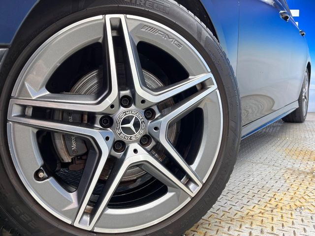 ●純正〇〇インチアルミホイール:輸入車ならではの卓越した走りを支えるホイールと足回りです!日本車の走りに慣れている方にもぜひ体感して頂きたいほど、高いレベルでまとまっています!