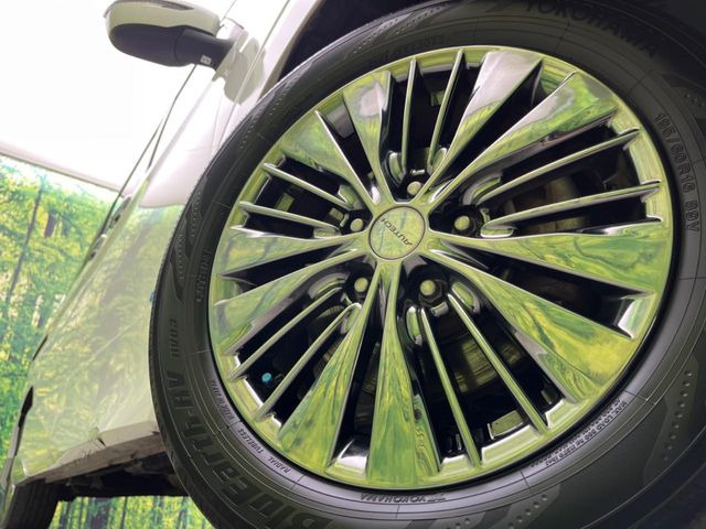 �y�O���[�h��p����16�C���`�A���~�z�C�[���z�f�U�C�����̍��������A���~�z�C�[���𑕒����Ă���܂��B�e��ЊO�A���~�z�C�[����A�X�^�b�h���X�^�C�����戵�����Ă���܂��B���񂲑��k����������