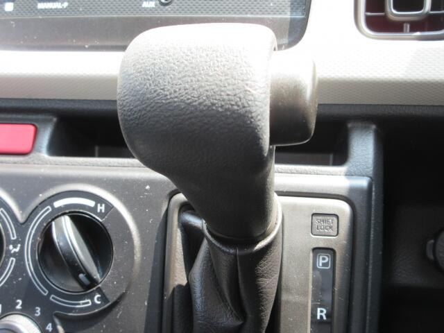 �V�t�g�m�u�̓X�����Ȃ��A���ꂢ�ȏ�Ԃł��B�����G�镔�������ꂢ���Ƒ�؂ɏ���Ă������Ƃ��킩��܂���B