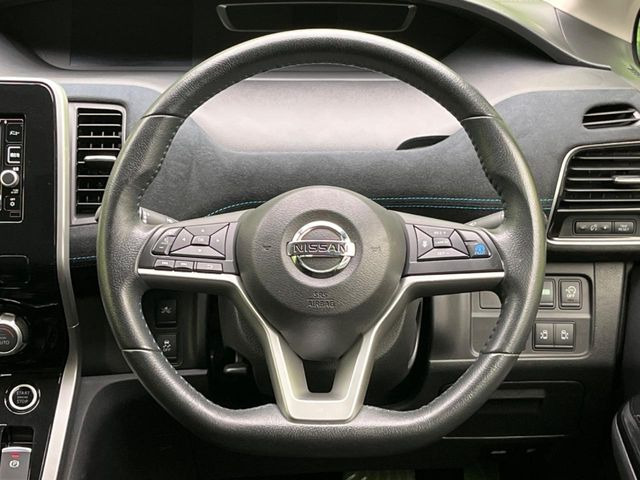 �y�����v�����X�e�A�����O�z�㎿�Ȋv���g�p���邱�ƂŁA��ɂ����������݂ƂĂ��^�]���₷���n���h���ł���