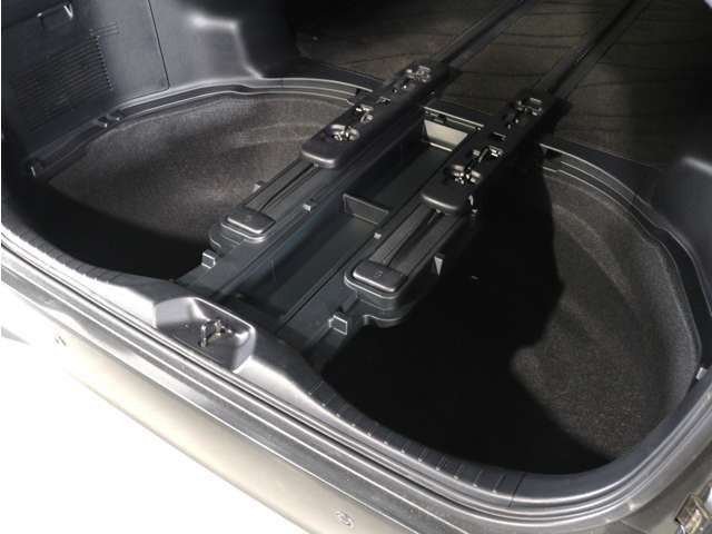 床下収納もございます♪買い物の荷物、ご家族とお出かけの際の荷物の収納スペースとしても十分なスペースです♪