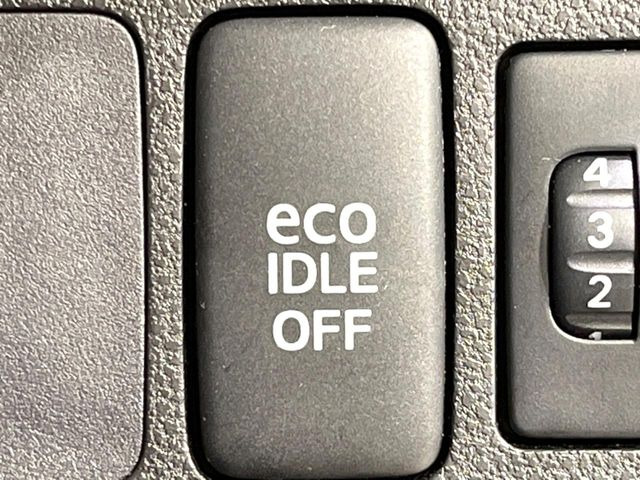 �y�A�C�h�����O�X�g�b�v�z�ԐM����a�؂Œ�Ԃ����ۂɃG���W�����~���A���ʂȔR���̏����}���܂��B�R��������ی�ɂȂ���@�\��G���W���̓u���[�L�𗣂��΍Ďn�����܂��B