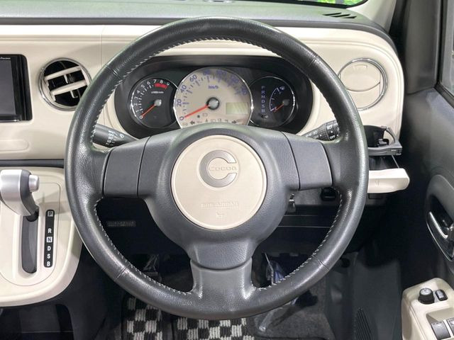 �y�����v�����X�e�A�����O�z�㎿�Ȋv���g�p���邱�ƂŁA��ɂ����������݂ƂĂ��^�]���₷���n���h���ł���