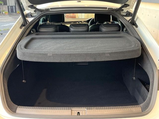 ●トランクルーム:趣味が広がる収容スペース!これだけの広さがあればお買い物やレジャーなどにも最適です!使用感も少なくきれいな状態を維持しております。