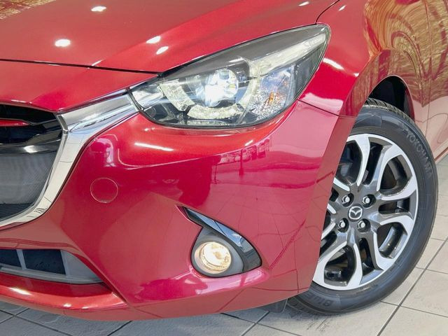 �yLED�w�b�h���C�g�z���V����ԑ��s�����ǍD�Ȏ��E���m�ۂ����S���ĉ^�]�ł��鍂�P�xLED�w�b�h���C�g�𑕔�!�_�����x�������A����d�͂��}�����Ă��܂��B