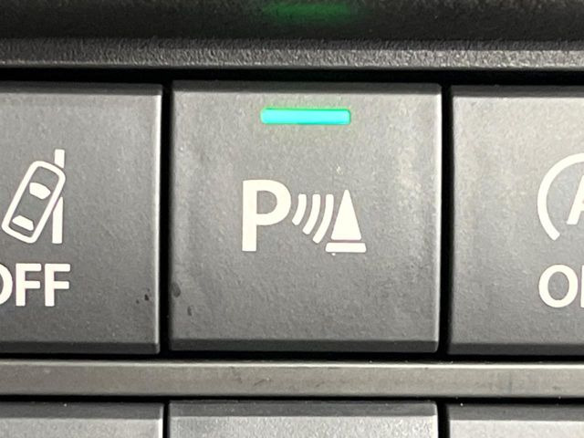 【クリアランスソナー】バンパーに付いたセンサーが障害物を検知!一定の距離に近づくとアラートで教えてくれます♪狭い駐車スペースや車庫入れ時も安心ですね☆