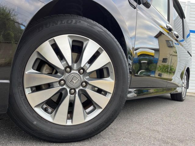 �y����16�C���`�A���~�z�C�[���z�O�ςɃ}�b�`���������A���~�z�C�[���𑕒����Ă���܂��B�e��ЊO�A���~�z�C�[����A�X�^�b�h���X�^�C�����戵�����Ă���܂��B���񂲑��k����������