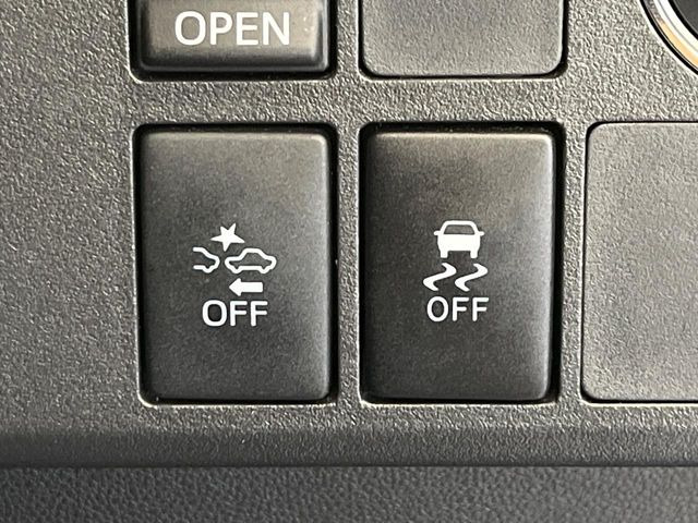 �y�X�}�[�g�A�V�X�g�z���s���ɑO���̎ԗ�����F�����A�Փ˂������Ȏ��͌x��ƃu���[�L�ŏՓˉ���Ɣ�Q�y�����A�V�X�g�B�����S�Ƀh���C�u�����y���݂��������܂��B