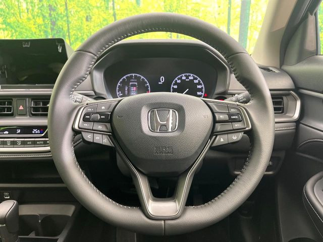 �y�����v�����X�e�A�����O�z�㎿�Ȋv���g�p���邱�ƂŁA��ɂ����������݂ƂĂ��^�]���₷���n���h���ł���