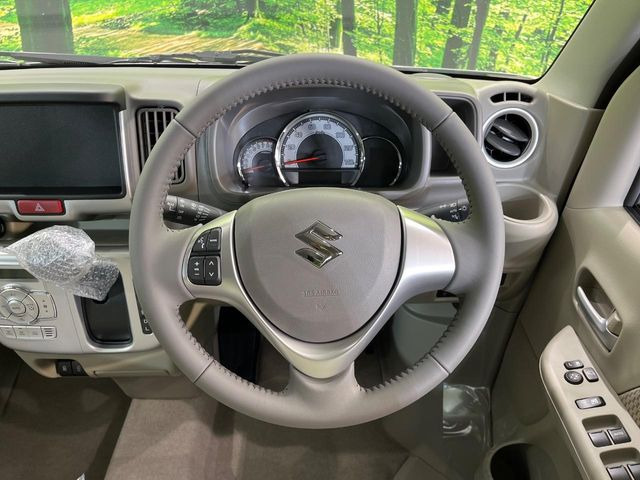 �y�����v�����X�e�A�����O�z�㎿�Ȋv���g�p���邱�ƂŁA��ɂ����������݂ƂĂ��^�]���₷���n���h���ł���