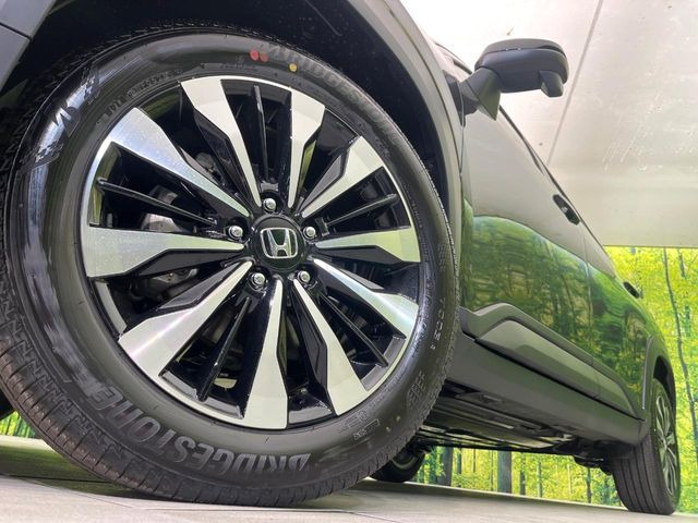 �y����17�C���`�A���~�z�C�[���z�O�ςɃ}�b�`���������A���~�z�C�[���𑕒����Ă���܂��B�e��ЊO�A���~�z�C�[����A�X�^�b�h���X�^�C�����戵�����Ă���܂��B���񂲑��k����������